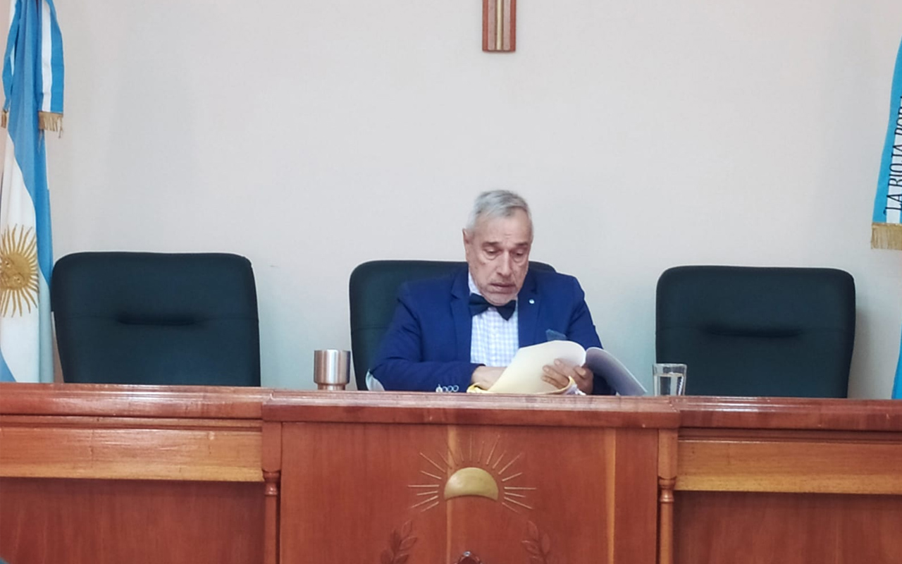 Dr. Walther Ricardo Vera