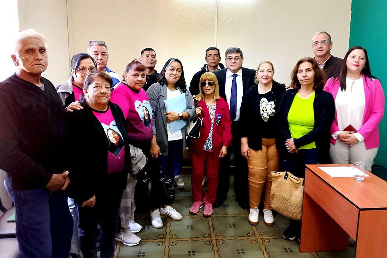 Dr Jalil reunion con madres del dolor 09-10-25