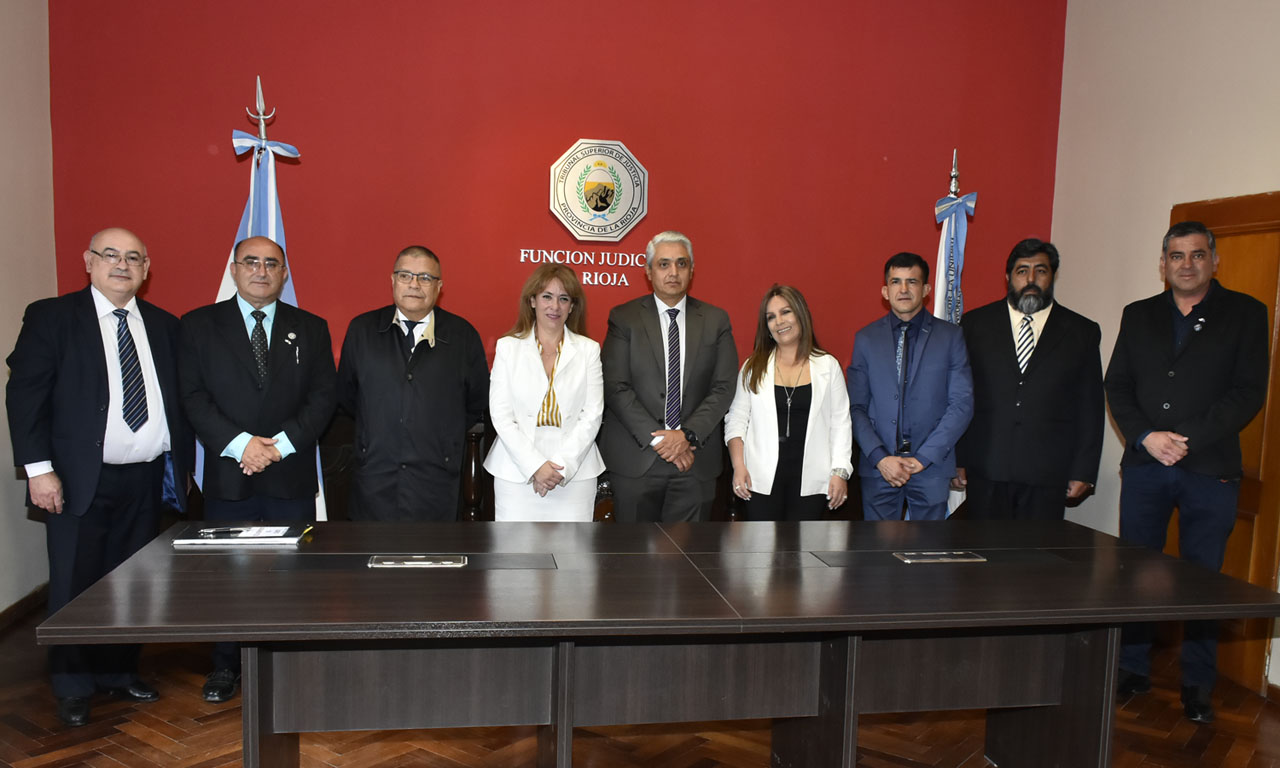 Dra Becerra Juramento fiscales y juez