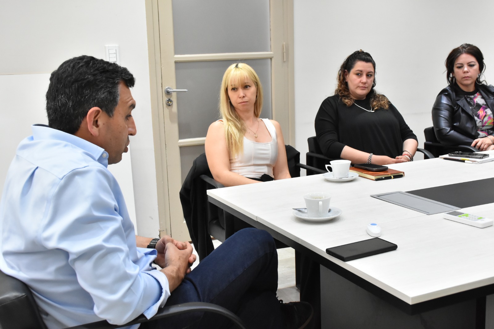 Dra Gonzalez con Ministro de educación 2-30-09-25