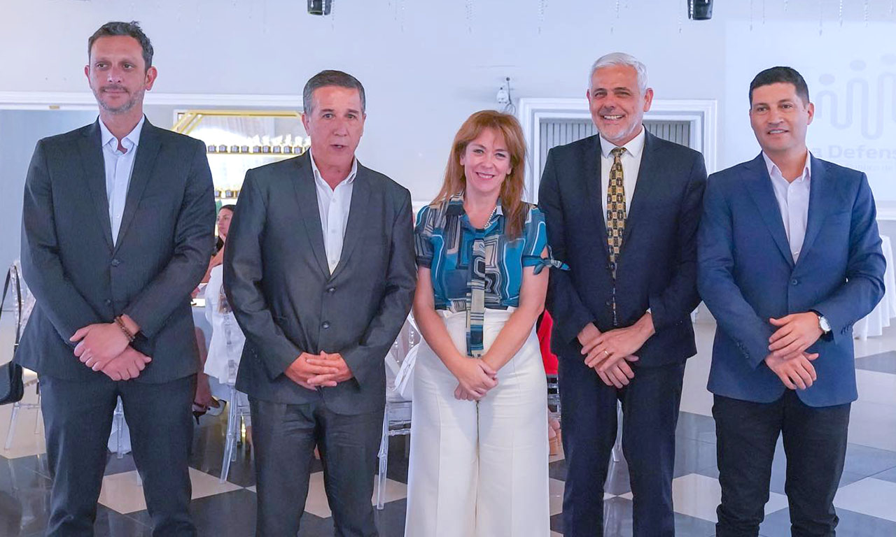 Dres en encuentro de defensores