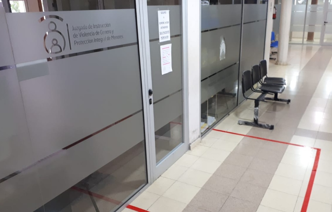 JVG2 con rayas rojas