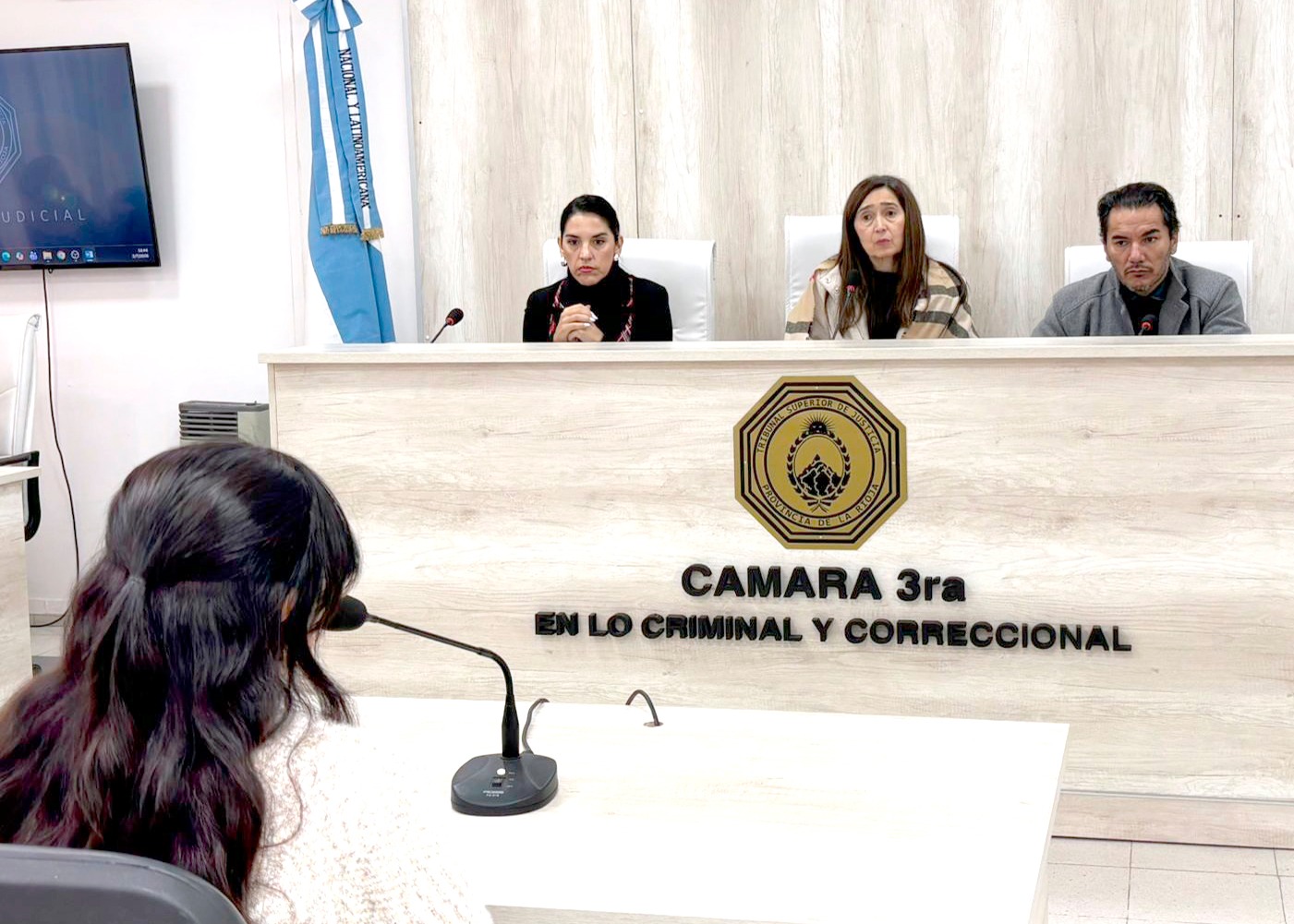 Juicio abuso sexual a hijastra 1-02-07-26