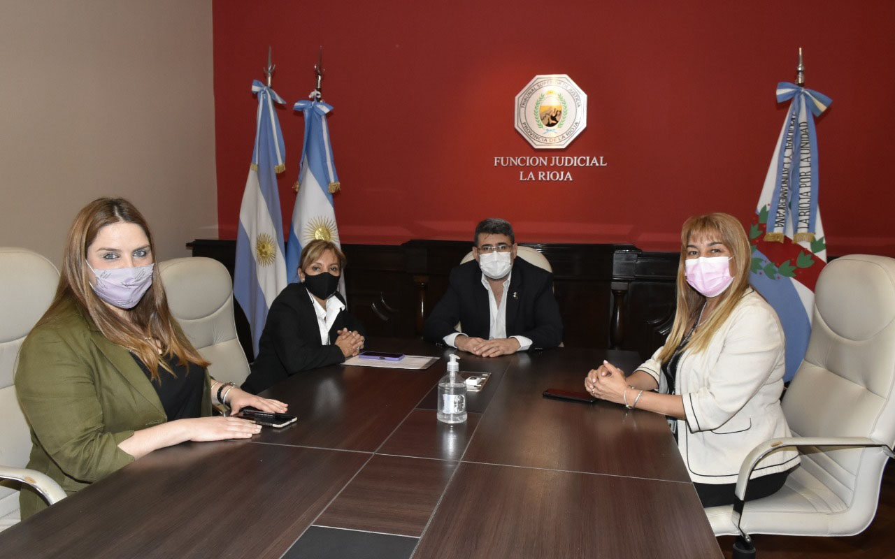 Luis con migraciones