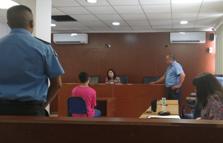 condena a joven y trratamiento