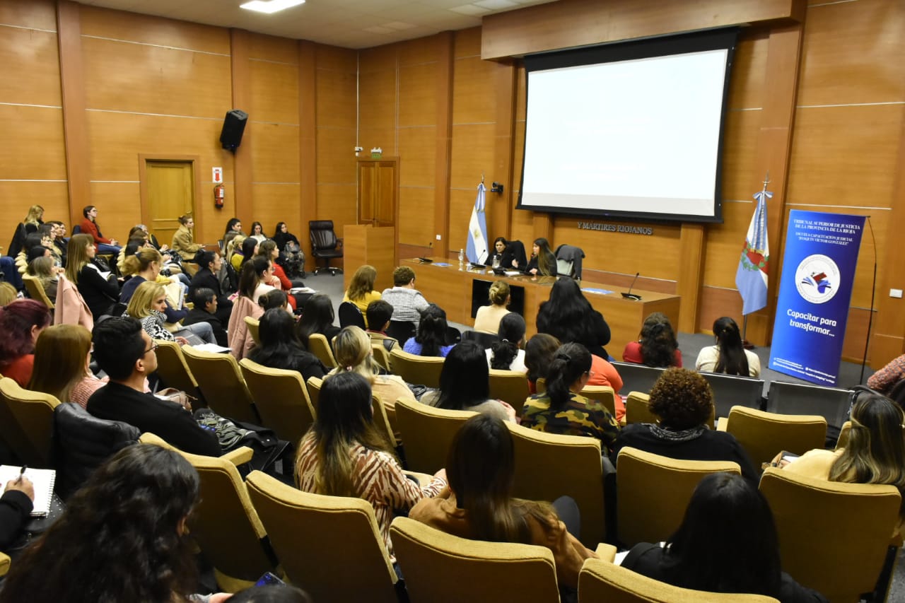 jornada de abuso infantil con gente