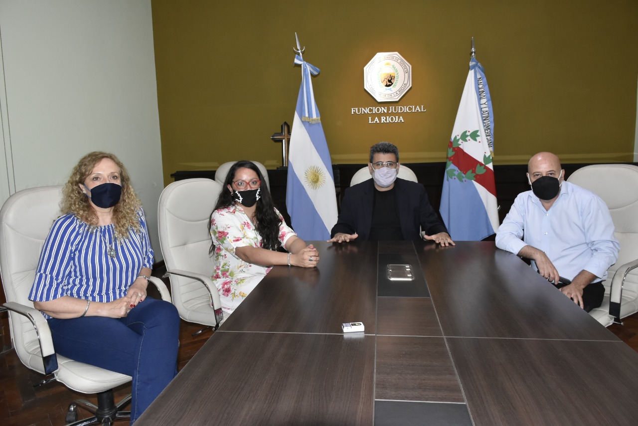 jueces de chilecito con Luis